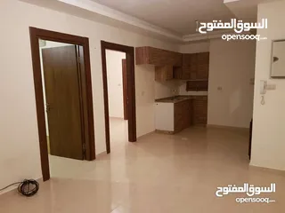  4 """ شقة مميزة للايجار قرب الخدمات"""