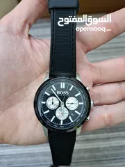  3 ساعة رجالي مميزة HUGO BOSS  اصلية 100% بحالة الوكالة استخدام خفيف جدا معها الكرتونة وكتالوج الشركة