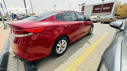  4 Kia Optima standard Plus