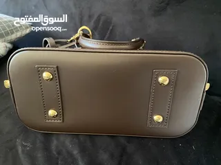  8 LV Louis Vuitton Alma BB handbag small