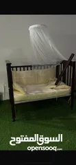  1 سرير أطفال للبيع