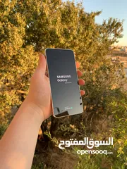  18 سامسونج جالاكسي اس 23 عادي 128 جيجا الرام 8 جيجا جهاز شبه كرتونة يعني لزقته لسا عليه جهاز ولا ارتب