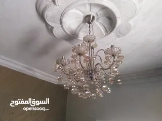  1 ثريات مستعمل بحالة الجديد