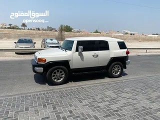  3 Toyota FJ-Cruiser 2012 (White)