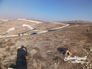  1 للبيع أرض في موقع مميز �
