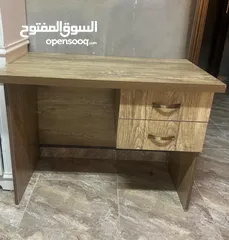  1 طاولة مكتب خشب للبيع