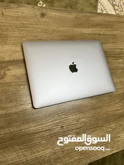  6 ماك بوك اير M1 بحالة الجديد مشحون 10 مرات  ولا خدش ولا نقرة