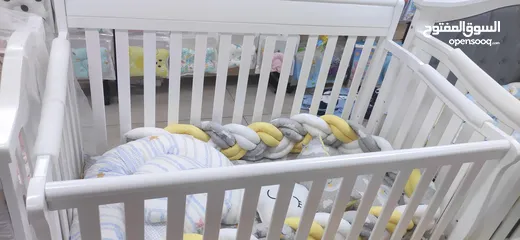  5 طقم بطانه مجدله طول 3 متر  مع مخدات حشوه بوليستر قابل للغسيل للتخت البيبي الخشب
