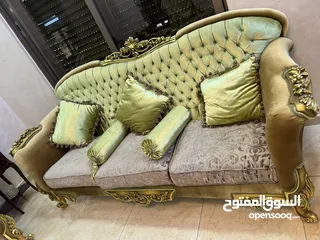  7 كنب مصري دمياطي مريح جدًا محفر لون اخضر و بيج محفر ذهبي عدد 7مقاعد + طاولة