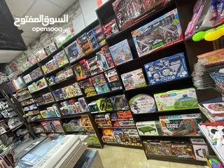 6 مكتبة وألعاب للبيع