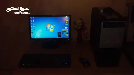  9 جهاز كمبيوتر كامل شبه جديد مع شاشة سامسونج للبيع