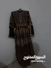  1 ثوب مخمل شك ستراس بحالة جديدة لبسه واحدة