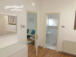  11 للبيع  فيلا مستقلة في منطقة الكرسي على مساحة أرض دونم و 320 م