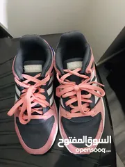  3 شوز اديداس اصلي ملبوس مره للبيع 15فقط
