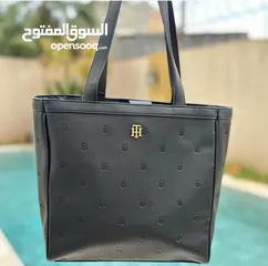  2 تومي هيلفيغر - أناقة بلا حدود  السعر القديم: 138$ السعر الجديد: فقط 75$!
