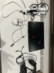  7 Used laptop, laptop charger, mouse can change color of light, rbg headset.