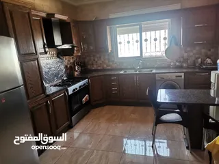  2 شقه للبيع عرجان مقابل مدارس العروبه وأسواق شونيز 150 متر
