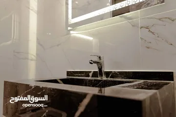  26 شقة للبيع طابق اول مساحة 215متر في المدينة الرياضية ضاحية الرشيد خلف مختار مول بلقرب من مجمع الروضة.
