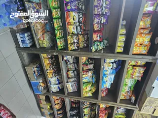  5 سوبر ماركت مع قهوة داخل كازية للبيع بكامل المعدات والبضاعة