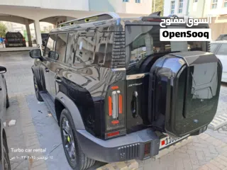  4 جيتور تي 2 اسود 2025 اسود من الخارج والداخل بيج سيارة فخمة وانيقة الاستعمال اليومي و المناسبات