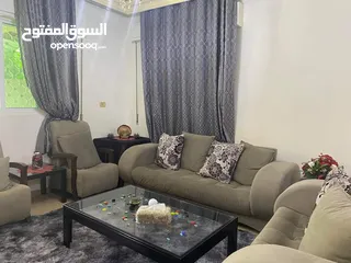  2 طقم كنب شبه جديد للبيع