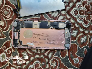  2 بورد ايفون 6s plus مع شصي وباقي القطع