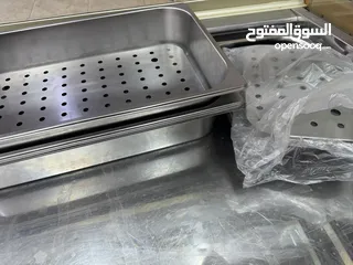  2 عده لحمه مع ثلاجات بحاله ممتازه
