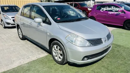  2 Nissan Tiida 2010