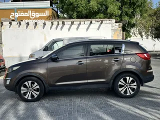  4 Kia Sportage 2013 Mid Option Family Used