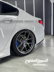  2 BMW 530e 2018