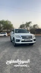  3 للبيع لكزس LX570 2011