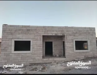  4 بيت مستقل للبيع في شومر بسعر مغري جدا