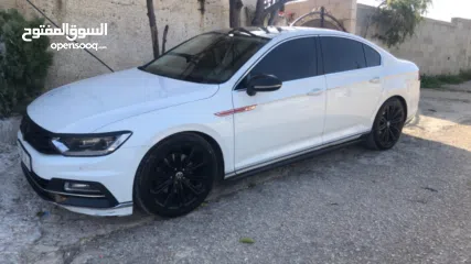  2 باسات 2015 بنزين ماطور 1800   180 حصان