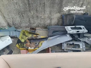  13 قطع شاحنات مرسيدس اصلي  للبيع