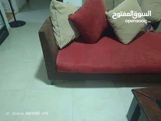  2 طقم كورنر للبيع بحالة جيدة حرف L