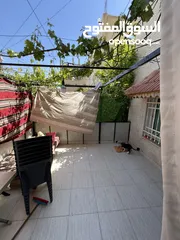  3 منزل للبيع في مادبا منطقة هادئة وبجانب كل الخدمات مساحة البناء 160 متر ومساحة الارض 330 متر .