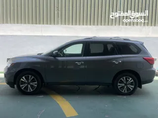  3 Nissan Pathfinder 2020