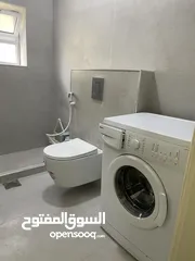  5 ستوديو مفروش للايجار بحالة ممتازة تصلح لعرسان او طالب، عمارة عائلات و هادئة - شارع الجامعة