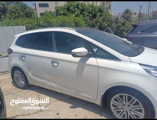  2 كيا Carens سيارة 7 ركاب - اوتوماتيك - حديثة - اقتصادية ديزل