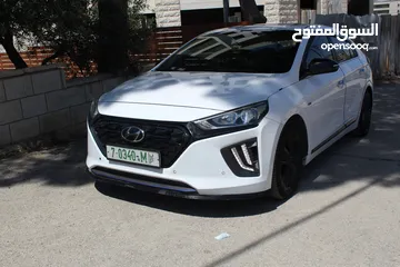  12 هيونداي أيونيك هايبرد 2018 – IONIQ HYBRID Black Edition