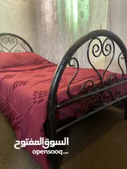  3 تخت حديد عدد 3 مع فرشاتهم للبيع