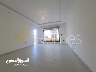  5 شقة طابق اول للبيع في حي الصحابة بمساحة بناء 180م