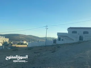  5 قطعة ارض للبيع ( ام رمانة )  واصل جميع الخدمات (حي القاسم )