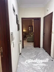  17 شقة طابق اخير 220م للبيع ضاحية الرشيد