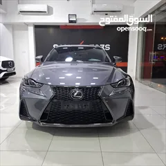  2 Lexus IS350 2017