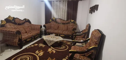  2 طقم كنب كلاسيك مع طاولات