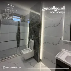  12 ثالث مع روف بتشطيب مميز واطلاله في ضاحية الرشيد