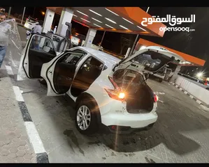  4 للبيع جيب نيسان جوك 1600Cc وكاله الكويت 2015 ابيض الداخل بيج فل اتوماتيك