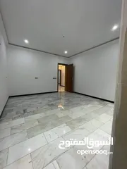  9 دار سكن درجة اولى  ركن موقع فول مميز في السيدية ع شارع 15.مساحة: 160م