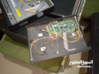  14 اجهزة DVR عدد 2 للاستفاده منهم قطع الكل  5 دنانير